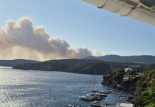 Φωτιά στη Σκύρο: Σηκώθηκαν 6 αεροσκάφη και 4 ελικόπτερα – Μήνυμα του 112 για εκκένωση του οικισμού Άγιος Φωκάς και Πεύκο