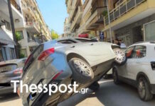 Απίθανο τροχαίο στη Θεσσαλονίκη: Αυτοκίνητο «απογειώθηκε» και «σκαρφάλωσε» σε άλλο παρκαρισμένο