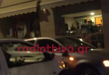 Θήβα: Καβγάς ξέφυγε από κάθε έλεγχο – Άνδρας εμβόλιζε επανειλημμένα παρκαρισμένο αυτοκίνητο