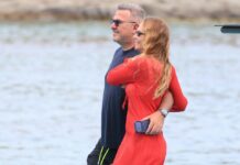 Αντώνης Ρέμος – Υβόννη Μπόσνιακ: Η κοινή εμφάνιση του ζευγαριού στο «νησί των ανέμων»