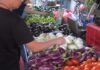Ακρίβεια στα τρόφιμα: Από το χωράφι στο ράφι η μεγάλη διαφορά στις τιμές – Η κίνηση στη λαϊκή αγορά