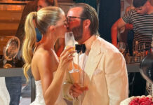 Γάμος στη high society: Η Εβίτα Μιχαλοπούλου παντρεύτηκε τον Φίλιππο Βαρβέρη στη Μύκονο