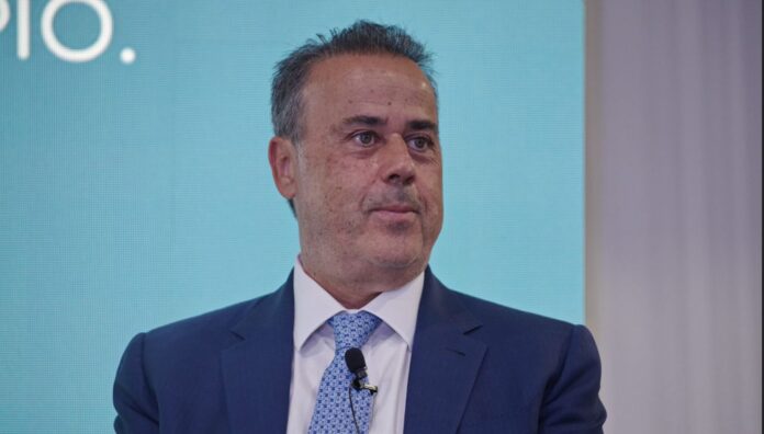 Stavros-Papastavrou-1.jpg