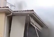 Φωτιά στο Αίγιο με απεγκλωβισμό γυναίκας – Βίντεο με τις φλόγες να τυλίγουν σπίτι