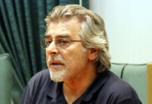 Πέθανε ο Αλέκος Καλύβης: Δούρου και Σακελλαρίδης αποχαιρετούν το ιστορικό στέλεχος της Αριστεράς