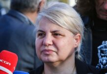 Δίκη για τα Τέμπη: «Ένα από τα συστήματα ασφαλείας να λειτουργούσε, η κόρη μου θα ήταν ζωντανή» κατέθεσε η μητέρα της Κλαούντια