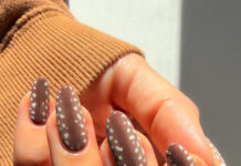 Bambi nails: Η τάση που θα βάλει στην άκρη το λεοπάρ print