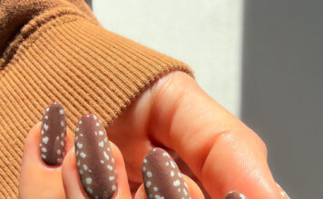 Bambi nails: Η τάση που θα βάλει στην άκρη το λεοπάρ print