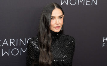 Demi Moore: Το νέο της bob κούρεμα έκλεψε την παράσταση στη NYFW
