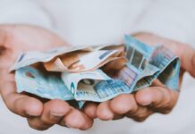 Συνταξιούχοι: Πώς θα δοθεί το ετήσιο επίδομα των 400 ευρώ – Οι δικαιούχοι