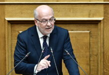 Φλωρίδης για Τέμπη: «Απολύτως δικαιωμένη η φράση μου για τους πολιτικούς, που είναι για τα μπάζα» – Τι είπε για Τριαντόπουλο και η απάντηση στον Τσίπρα
