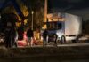 Φορτηγό έπεσε σε φρεάτιο στην Ιερά Οδό – Κλειστή η μία λωρίδα