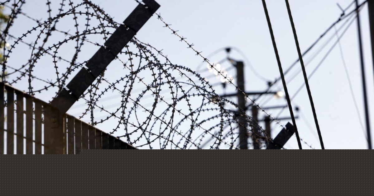 Πάτρα: Κρατούμενος στο Τμήμα Μεταγωγών έβαλε φωτιά σε στρώματα
