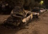 Φωτιά σε αυτοκίνητα στην Ηλιούπολη – Μεγάλες οι ζημιές στα οχήματα