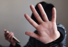 Γνωστός δικηγόρος συνελήφθη για ξυλοδαρμό του ανήλικου γιου του