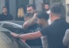 Κυψέλη: Στον Ανακριτή οι 3 συλληφθέντες για τον θάνατο του βρέφους – Με κατεβασμένο το κεφάλι εμφανίστηκαν 43χρονος και Αφγανός