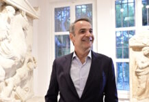Συγκρατημένη αισιοδοξία για τις δημοσκοπήσεις το Μέγαρο Μαξίμου – Ποντάρουν στα μέτρα και την αξιοπιστία για τις εκλογές