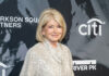 Martha Stewart: Έβαψε τα μαλλιά της στο χρώμα που δεν περιμέναμε