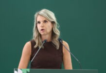 Μιλένα Αποστολάκη σε Κυριάκο Πιερρακάκη για τις «εισπρακτικές»: «Γιατί η κυβέρνηση δεν μερίμνησε για την εφαρμογή της απόφασης του Αρείου Πάγου;»