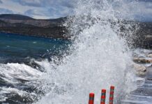 Καιρός αύριο: Βροχές, καταιγίδες και θυελλώδεις άνεμοι έως 9 μποφόρ
