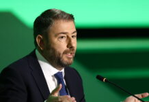 ΠΑΣΟΚ: Κριτική στην κυβέρνηση και στο βάθος Δημοσιονομικό Συμβούλιο