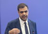 Μαξίμου: Οι πολιτικές απάτες του Αλέξη Τσίπρα – Άλλα είπε στην ομιλία του, άλλα λέει το πρόγραμμα της ΕΛΑΣ