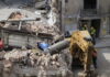 Έκρηξη στην Πλάκα: Έλεγχοι στατικότητας στα κτίρια που υπέστησαν ζημιές – Στο «μικροσκόπιο» το σπίτι του ηλικιωμένου ζευγαριού