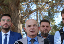 Δίκη για τα Τέμπη: Επεισόδιο του πατέρα της Μάρθης με συγγενείς μηχανοδηγών – «Λες ψέματα, θα απαντήσω λέξη προς λέξη»