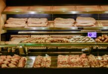 Ψωμί: Γιατί εκτοξεύεται η τιμή του – Τι λένε οι αρτοποιοί