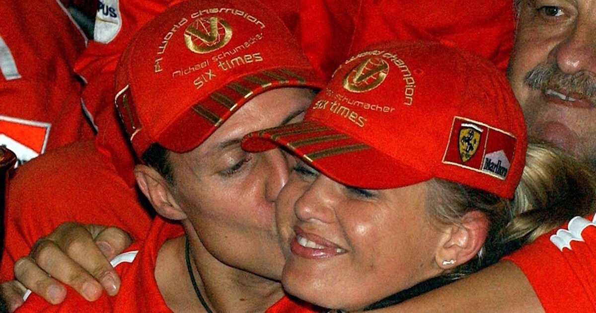 Η σύζυγος του Μίκαελ Σουμάχερ σε σπάνια εξομολόγηση: «Όταν ακούω το τραγούδι μας κλαίω μόνη μου»