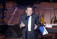 Ο Σταμάτης Σπανουδάκης υπέστη ελαφρύ εγκεφαλικό – Το ανακοίνωσε ο ίδιος μέσω βίντεο