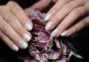 Sunglass nails: Το απόλυτο nail trend που κυριάρχησε στη NYFW