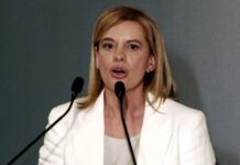 ΠΑΣΟΚ: Φύγε εσύ, έλα εσύ – Με μεταγραφή Αυλωνίτη η απάντηση στην αποχώρηση Βρεττού