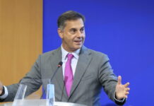 Χάρης Θεοχάρης: Παραβιάστηκε ο λογαριασμός του στο Χ – «Οποιαδήποτε δραστηριότητα δεν προέρχεται από εμένα»