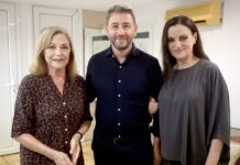Νίκος Ανδρουλάκης: Παρακολούθησε την παράσταση «Μήδεια» στο Κηποθέατρο Παπάγου
