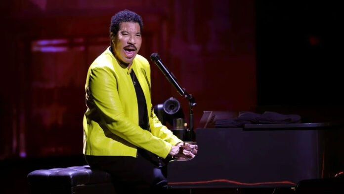 Στην-εντατική-στο-Σεντ-Λούις-ο-Lionel-Richie-μετά-τη.jpg