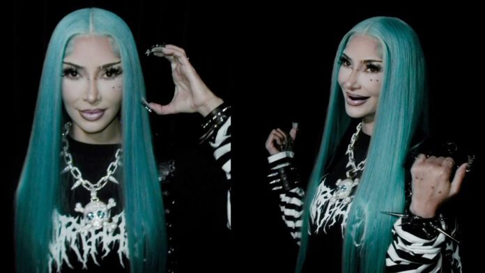 1792603800_Kim-Kardashian-Μεταμφιέστηκε-στην-κόρη-της-για-το-Halloween.jpg