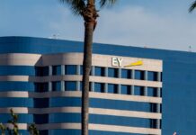 EY: Γιατί η Ελλάδα καταλαμβάνει την 19η θέση στη λίστα της Ευρώπης με ξένες επενδύσεις