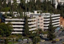 Nέα έρευνα για τα ακίνητα: Η Αθήνα πλησιάζει τις τιμές πώλησης του Μονάχου – Πόσοι μισθοί χρειάζονται για ένα διαμέρισμα 70 τ.μ.