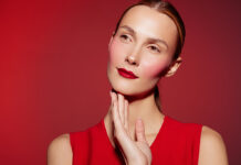 Blush draping: Η τάση που αγαπάει η Gen Z γενιά -και όχι μόνο
