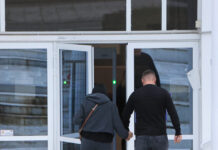 Δίκη για τα Τέμπη: «Ξαναζούσα ότι έχασα το μωρό μου» – Συγκλονίζουν οι μαρτυρίες επιζώντων για τη νύχτα της σύγκρουσης
