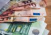 Δημόσιο: Εκτοξεύθηκαν τα «φέσια» προς τους ιδιώτες τον Αύγουστο – Τι δείχνουν τα στοιχεία για τις εκκρεμείς επιστροφές φόρων