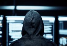 Στο μικροσκόπιο η διεθνής ομάδα χάκερ KillSec: Το USB με τις συνομιλίες και τα ευρήματα των αρχών στο σπίτι του 18χρονου προγραμματιστή