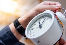 Αλλαγή ώρας 2026: Πότε θα γυρίσουμε τους δείκτες των ρολογιών μία ώρα πίσω