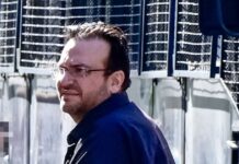 Ο Φίλιππος Καμπούρης και η σύζυγός του κατηγορούνται για 5 κακουργήματα για την απάτη κατά του ΕΦΚΑ