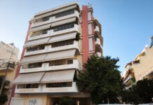 Καλλιθέα: «Μας είπαν ότι μπήκαν βόμβες επί της Λασκαρίδου και να βγούμε έξω» λένε κάτοικοι – Απομακρύνθηκαν τα φιαλίδια