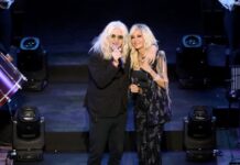 Άννα Βίσση – Νίκος Καρβέλας: Η δυνατή σχέση, τα 400 και πλέον τραγούδια τους, η απουσία από το ΟΑΚΑ και η διαφωνία των 200.000 ευρώ