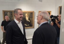 Ο Κυριάκος Μητσοτάκης στα Χανιά: Οι χαιρετούρες, οι selfies και η ομιλία για τον Μίνωα Ζομπανάκη