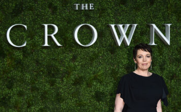 Olivia Colman: Υιοθέτησε το πιο κομψό μανικιούρ για τον Οκτώβριο