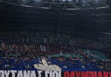 Μαρσέιγ – Ολυμπιακός: Υβριστικό πανό στα ελληνικά κατά των Πειραιωτών